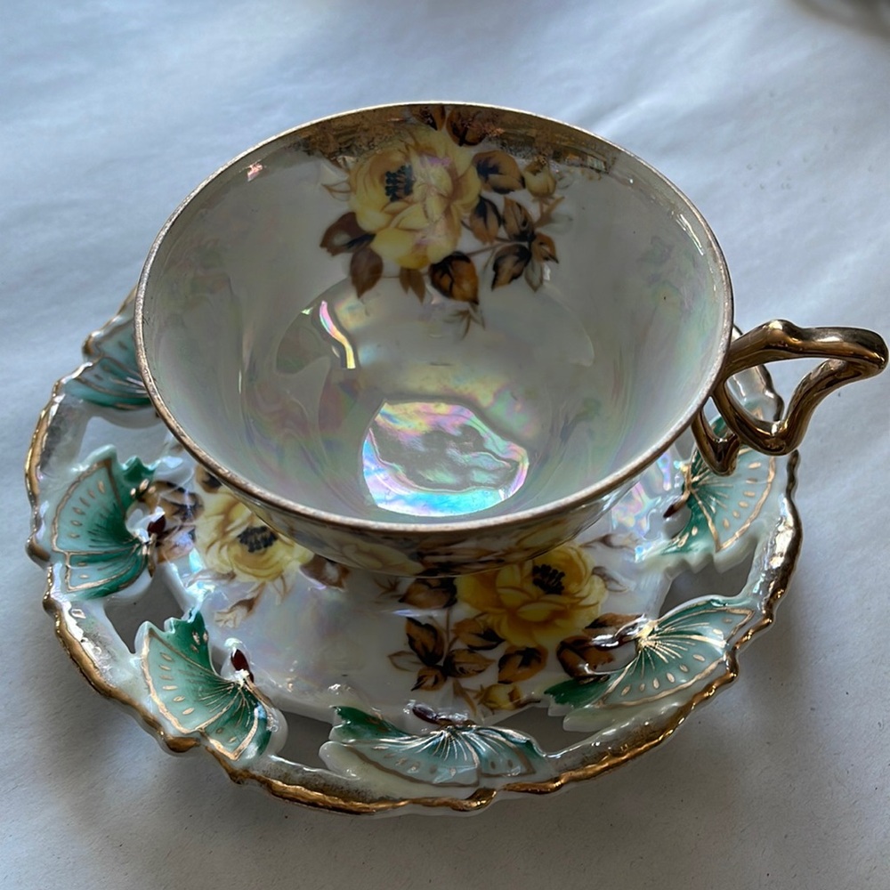 Metasco Japan Opalescent Yellow Rose Tea Cup & Saucer Heavy Gold Trim Lusterware